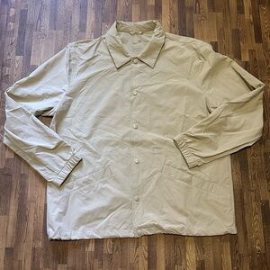 Gap Fit Men's Coach’s Jacket, size Large in Khaki
